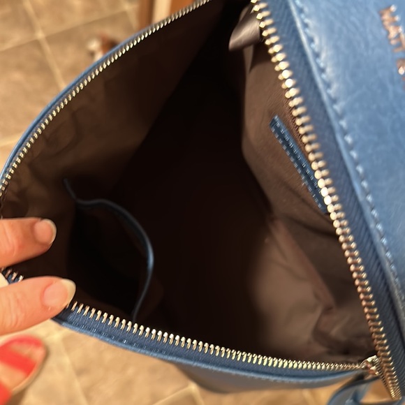 Blue backpack - Picture 2 of 2